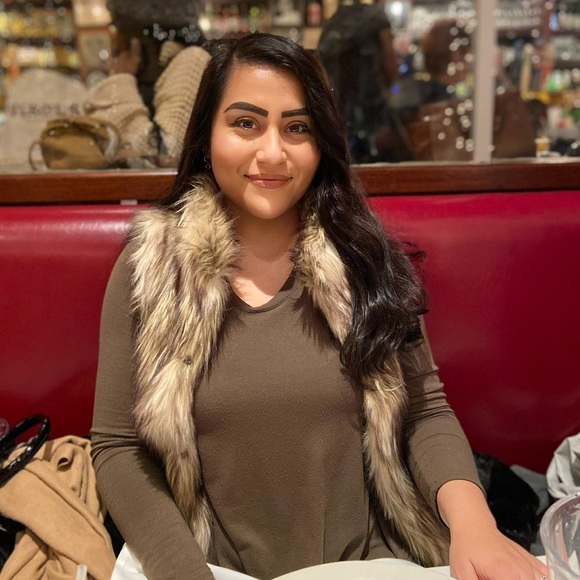 Beautiful Faux Fur Vest (Ci Sono by Cavalini) - Picture 1 of 15